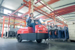 Why Smart Warehouses Choose Electric Forklift Hire Over Buying