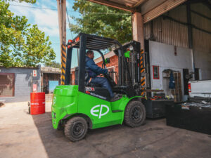 Electric Forklifts in South Africa: A Practical Guide to Costs, Batteries and Uptime